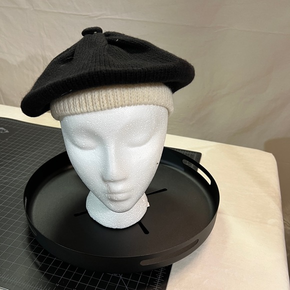 NWT Nine West knit cap - Picture 1 of 6